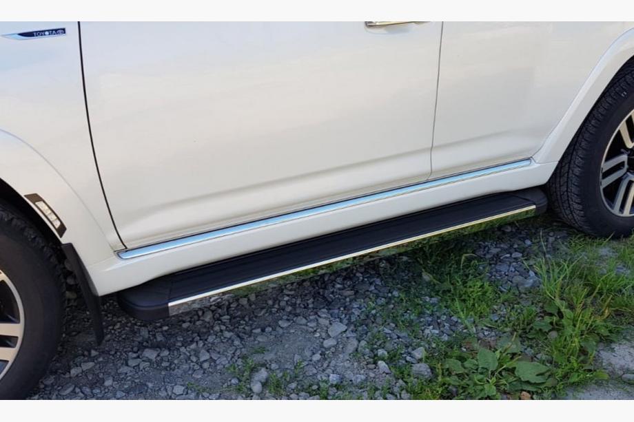 Toyota 4Runner 2009–2024 Boční nášlapy design 2020 OEM (2 ks, hliník) Image
