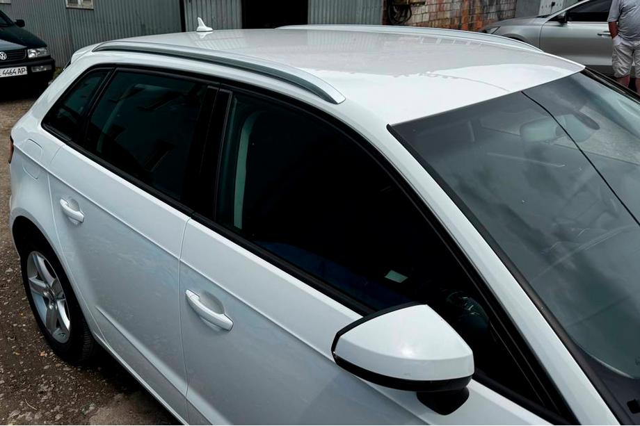 Audi A3 2012–2020 Střešní ližiny (2 ks, hliník) Fotografie 17