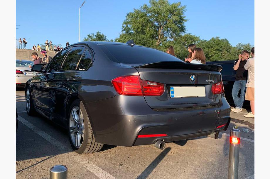 BMW řada 3 F30/F31 2012–2019 Spoiler LIP V1 (1234 Upgrade, černý) Image