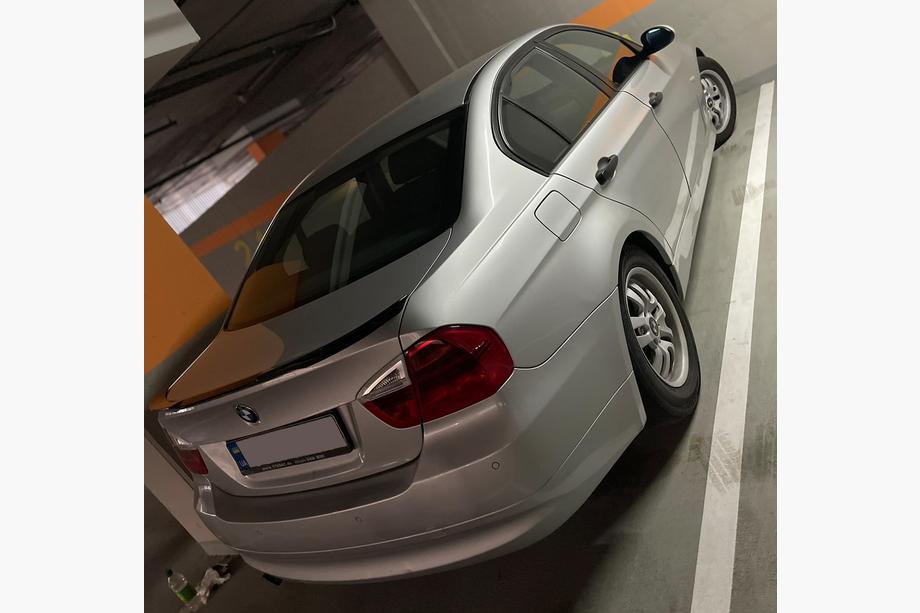 BMW řady 3 E90/E91 2005–2011 Spoiler HongHang V2 (ABS, černý lesk) Image