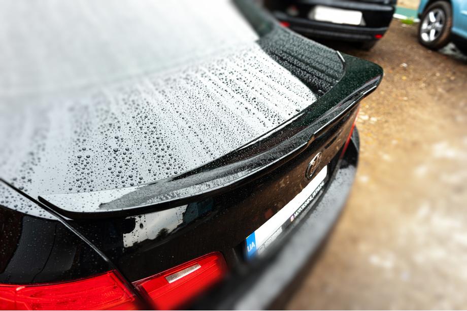 BMW řada 5 F10/F11 2010–2016 Lip spoiler V3 (1234 Upgrade, černý) Image