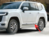 Toyota Land Cruiser 300 2021– Chromové lišty na dveře (4 ks) fotografie 3