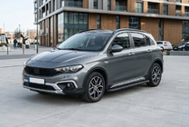 Fiat Tipo Cross 2021– Boční prahy Bosphorus Black (2 ks, hliník) fotografie 1
