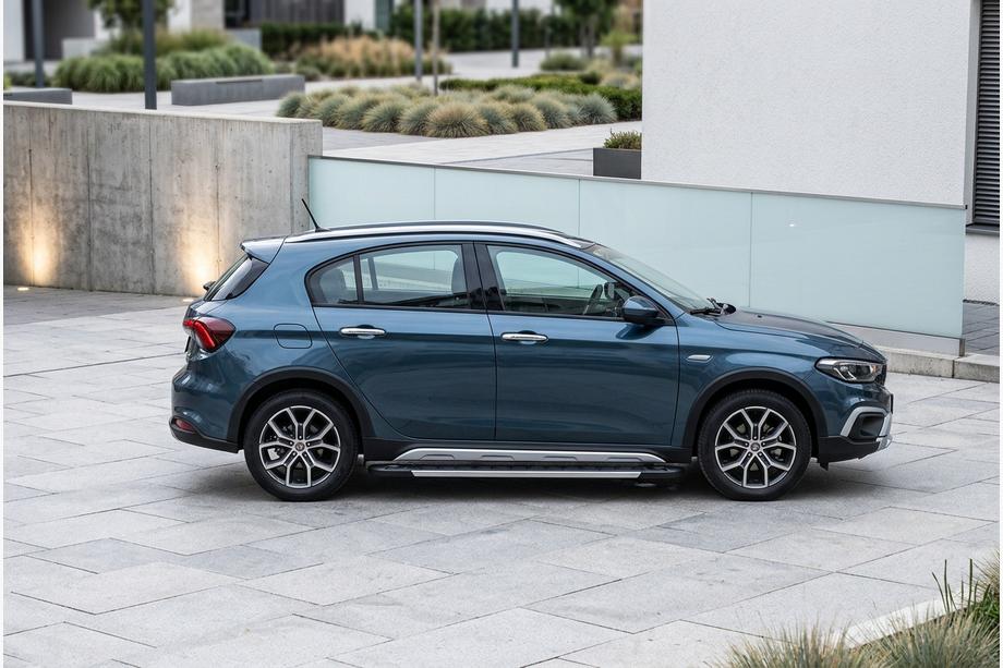 Fiat Tipo Cross 2021– Boční nášlapy RedLine (2 ks, hliník) Image
