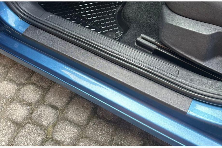Volkswagen Golf 7/E-Golf 2012–2020 ABS plastové kryty prahů DDU (4 ks, plast.) Fotografie 5