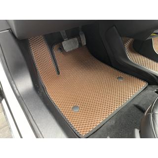 EVA autokoberce do interiéru (2012-2021, cihlové) Tesla Model S 2012– fotografie 2