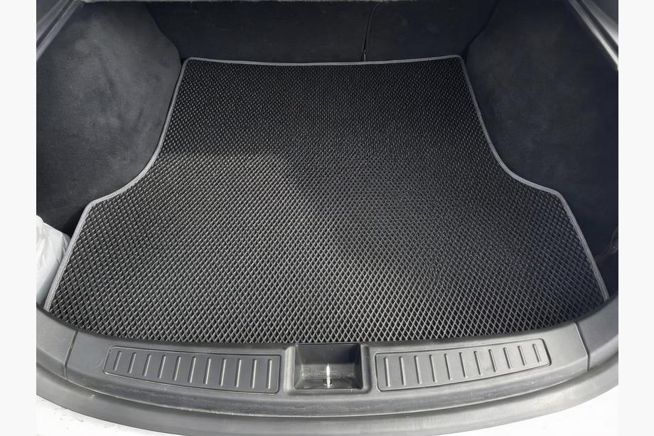 Tesla Model S 2012– Zadní EVA koberec do kufru (2012-2021, černý) Image
