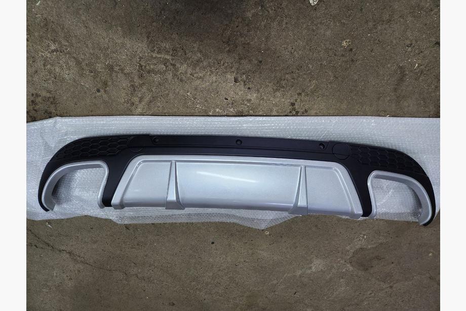 Ford Edge 2014–2024 Zlevněný zadní nástavec (1 ks) Image