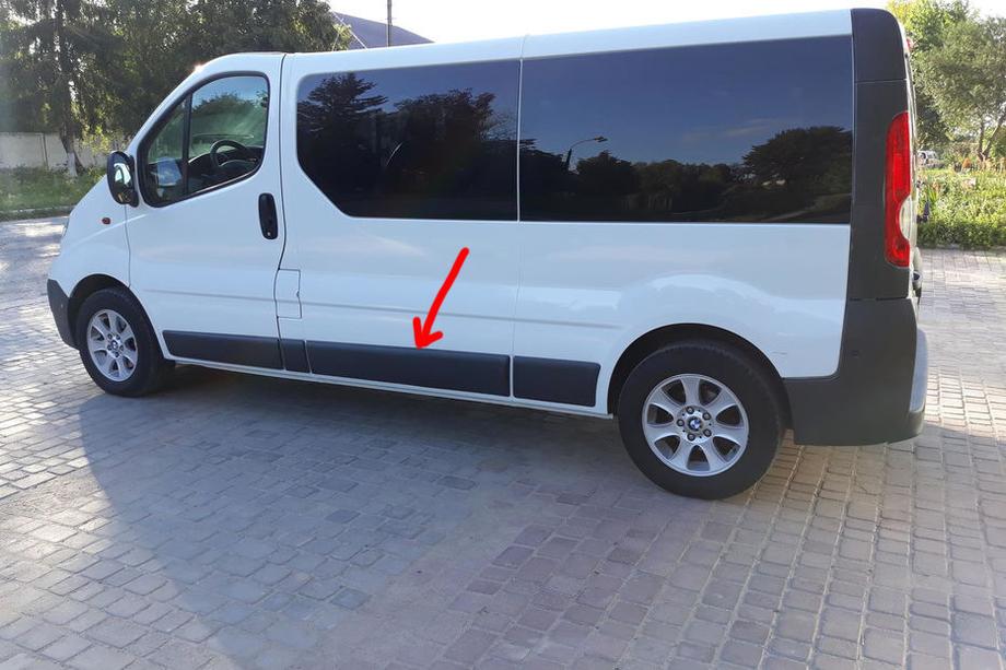 Renault Trafic 2001–2015 Originální použitá dveřní lišta (L3) Image