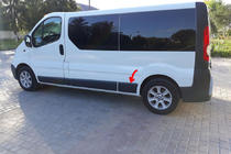 Renault Trafic 2001–2015 Dveřní lišta originální, použitá (L4) fotografie 1