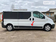 Renault Trafic 2001–2015 Originální dveřní lišta, použitá (R2) fotografie 1