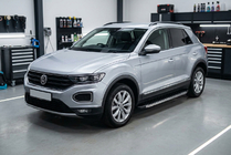 Volkswagen T-Roc 2017–2025 Boční nášlapy BlackLine (2 ks, hliník) fotografie 1