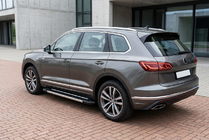Volkswagen Touareg 2018– Boční nášlapy RedLine (2 ks, hliník) fotografie 1