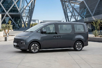 Hyundai Staria 2021– Boční nášlapy Tayga Grey (2 ks, hliník) fotografie 1