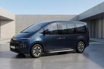 Hyundai Staria 2021– Boční nášlapy Line (2 ks, hliník) fotografie 1