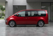Hyundai Staria 2021– Boční prahy Bosphorus Black (2 ks, hliník) fotografie 1