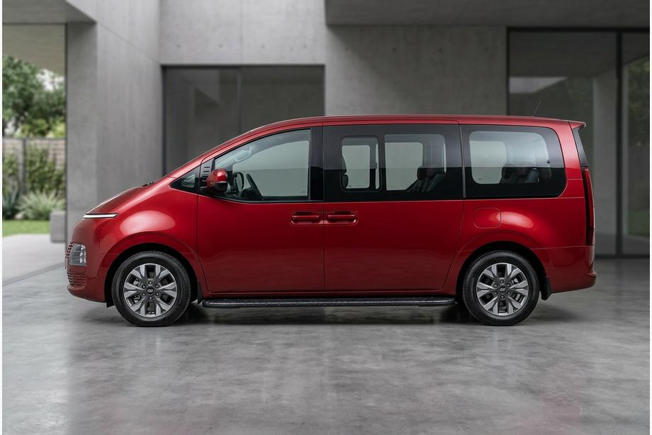 Hyundai Staria 2021– Boční prahy Bosphorus Black (2 ks, hliník) Image