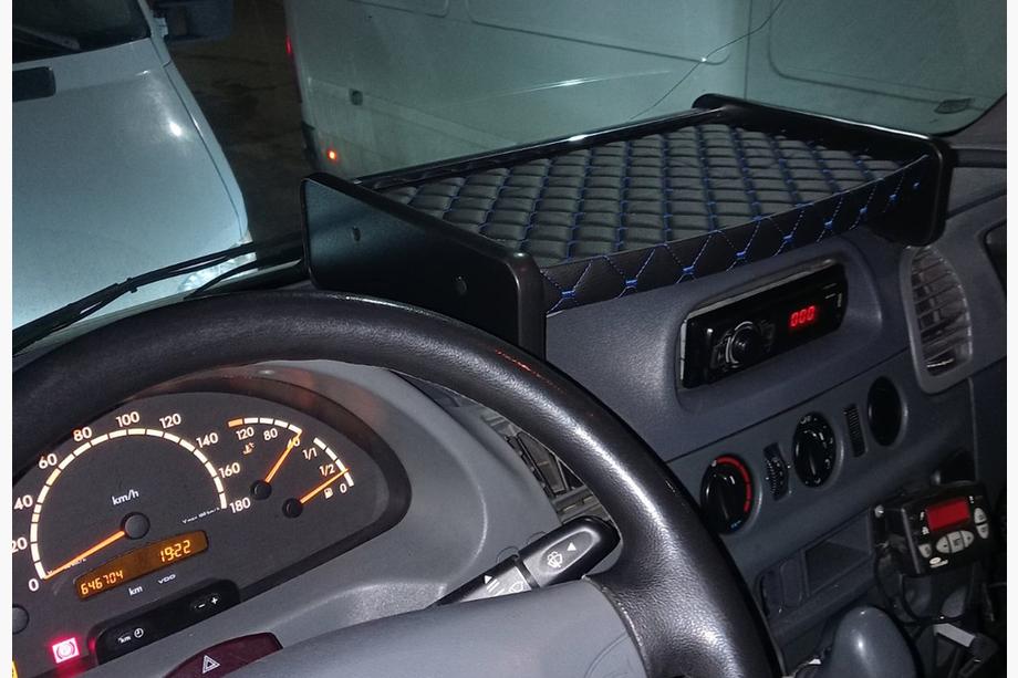 Mercedes Sprinter W901/902/903/904/905 1995–2006 Polička na palubní desku (2000-2006, ECO-BLUE) Fotografie 2
