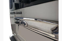 Ford Transit 2000–2014 Nerezová lišta nad SPZ fotografie 1
