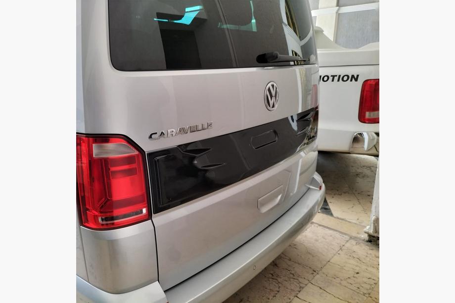 Volkswagen T6 2015–2024 Plastová lišta na víko kufru EuroCap (ABS) Image