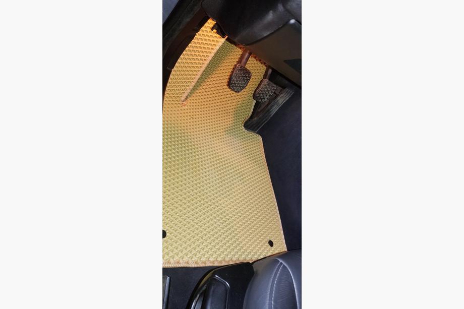 BMW řada 3 E46 1998–2006 Autokoberce EVA (béžové) Fotografie 3