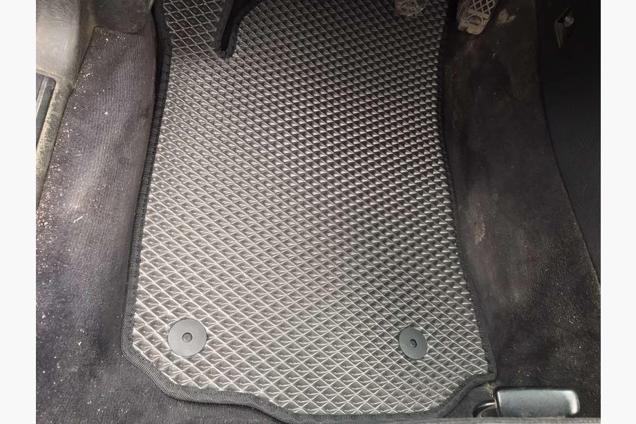 Audi 100 C4 1990–1994 EVA autokoberce (černé) Fotografie 5