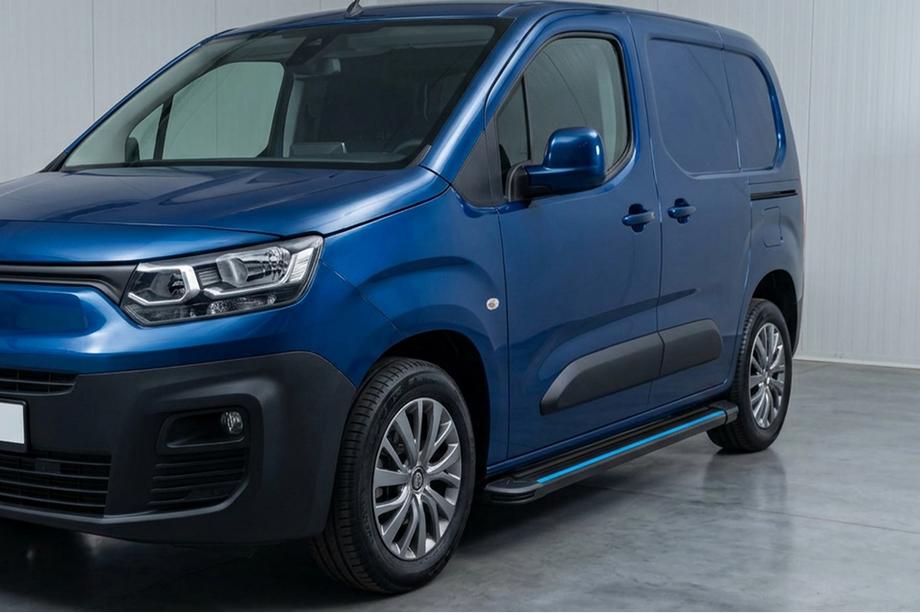 Toyota Proace City 2016– Boční nášlapy Maya Blue (2 ks, hliník) Krátký rozvor Image