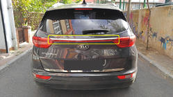 Kia Sportage 2015–2021 Chromová lišta nad SPZ (2019-2021, nerez) fotografie 1