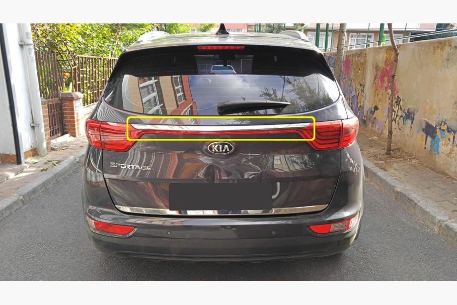 Kia Sportage 2015–2021 Chromová lišta nad SPZ (2019-2021, nerez) Image