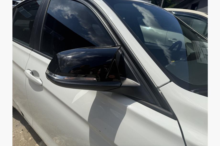 BMW řada 1 F20/F21 2011–2019 Kryty zrcátek M-Look (2 ks) Fotografie 3