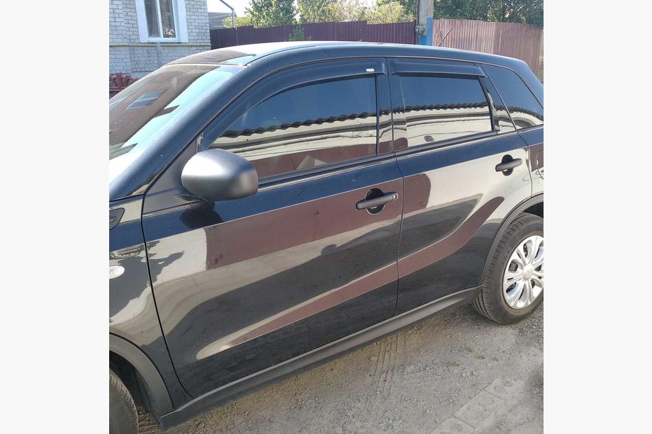 Suzuki Vitara 2015– Ofuky oken (4 ks, Niken) Image