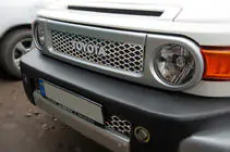Toyota FJ Cruiser 2006–2022 Chromové kryty na mřížku chladiče (nerezová ocel) fotografie 3