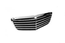 Mercedes E-сlass W211 2002–2009 Přední maska chladiče (AMG) fotografie 3