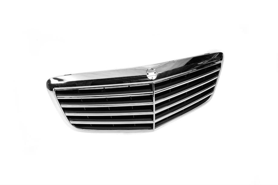 Mercedes E-class W211 2002–2009 Přední maska chladiče (AMG) Fotografie 3