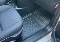 Peugeot 207 2006–2014 Gumové autokoberce Stingray 3D (5 ks) fotografie 3