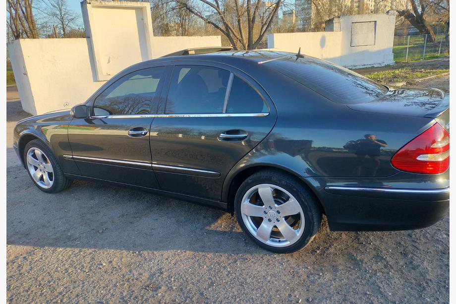Mercedes E-class W211 2002–2009 Vnější okenní lišty (nerez) Fotografie 8