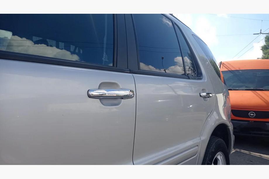 Mercedes ML W163 1997–2005 Chromové kryty klik dveří (4 ks) Libao - ABS plast Image